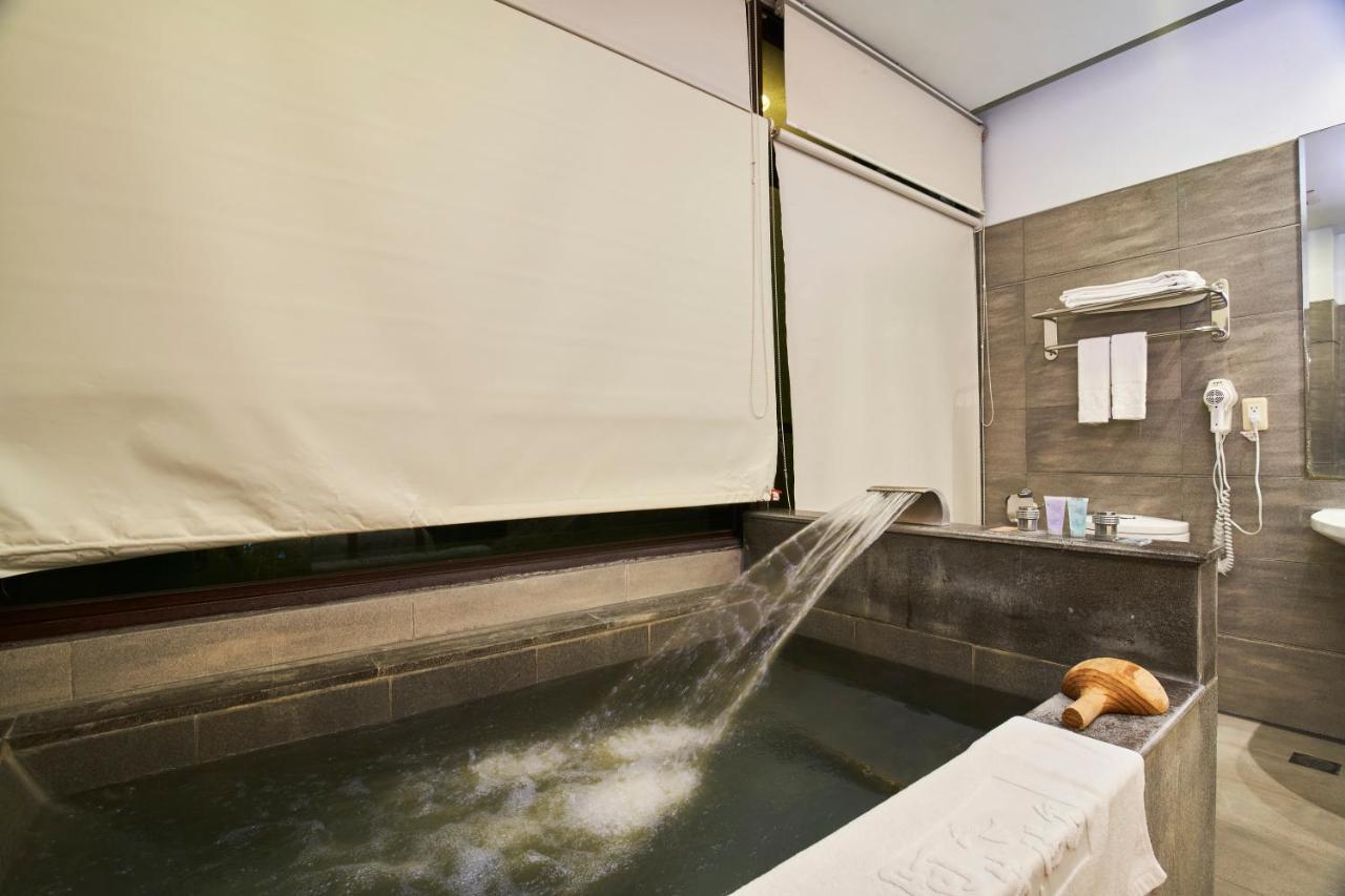 A-San Hot-Spring Hotel Цзяосі Екстер'єр фото